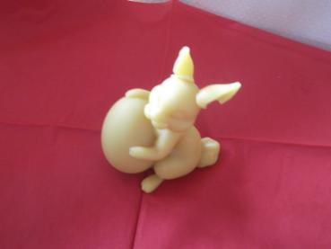 Bienenwachskerze als Osterhasen mit Ei  aus 100 % reinen Bienenwachs direkt aus dem Bienenstock