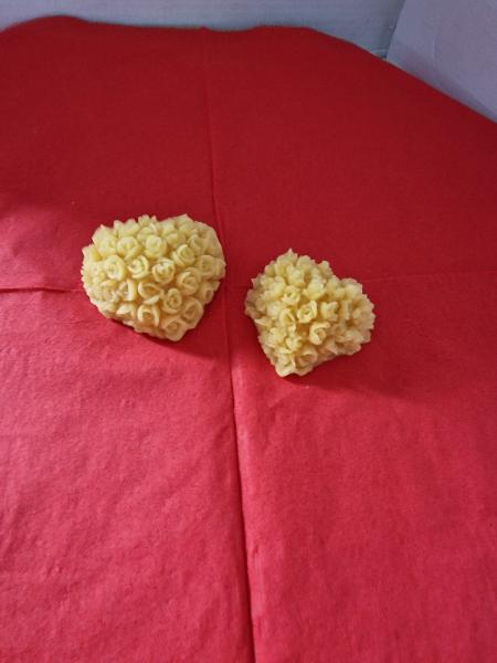 Bienenwachskerze zwei kleine Herzen aus reinen Bienenwachs direkt aus dem Bienenstock